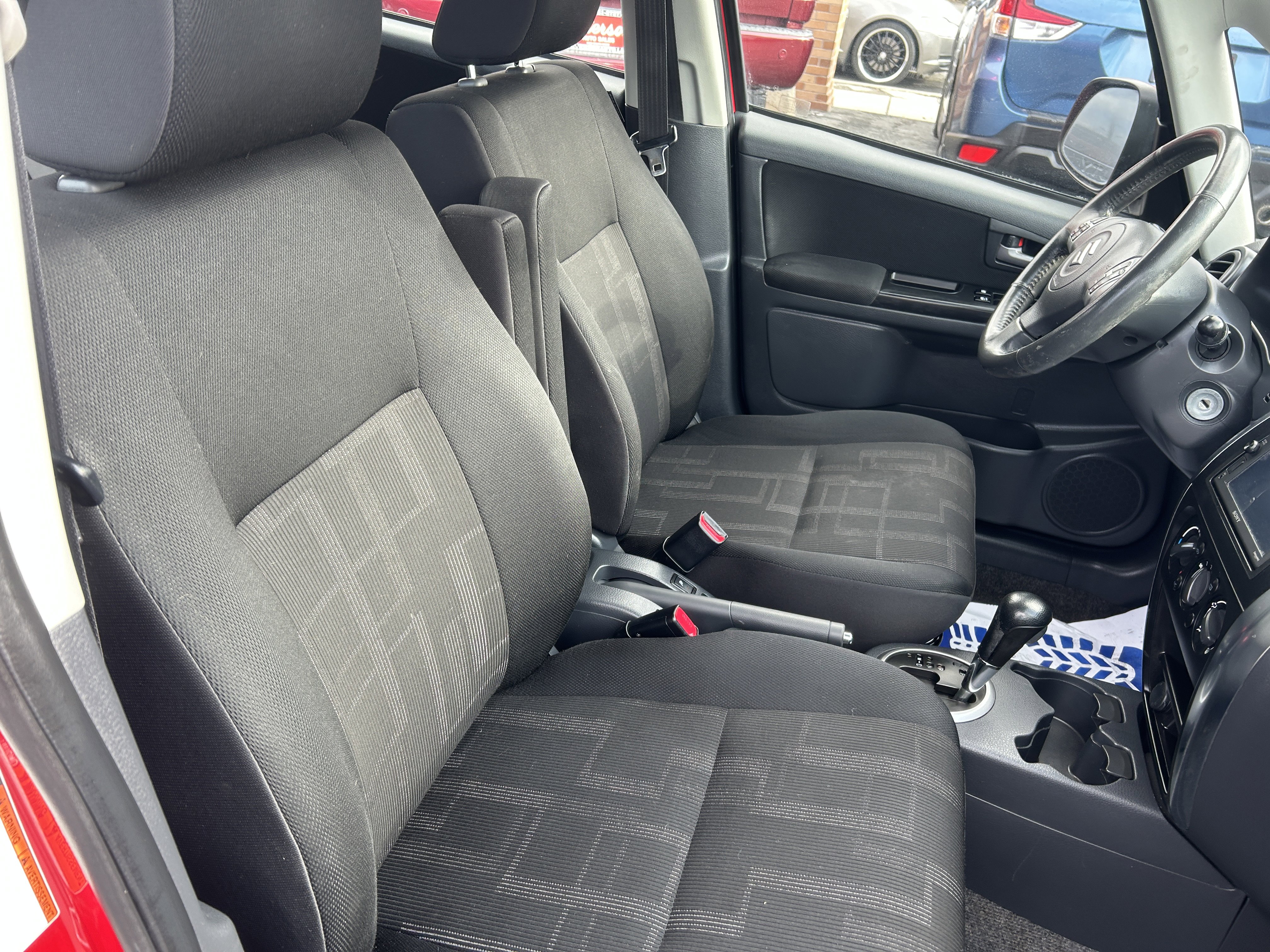 Used 2011 Suzuki SX4 AWD Hatchback image 12