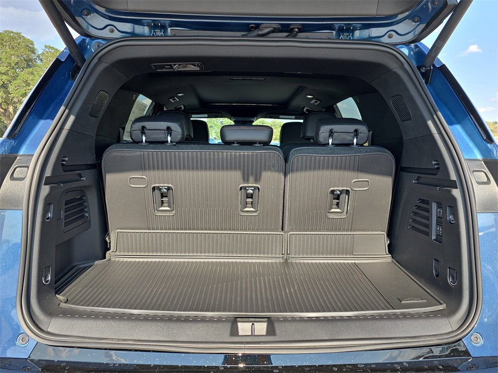New 2026 Chevrolet Traverse RS image 13
