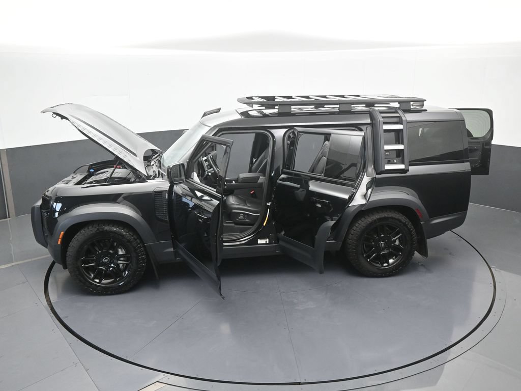 Used 2023 Land Rover Defender 130 SE AWD/4WD image 71