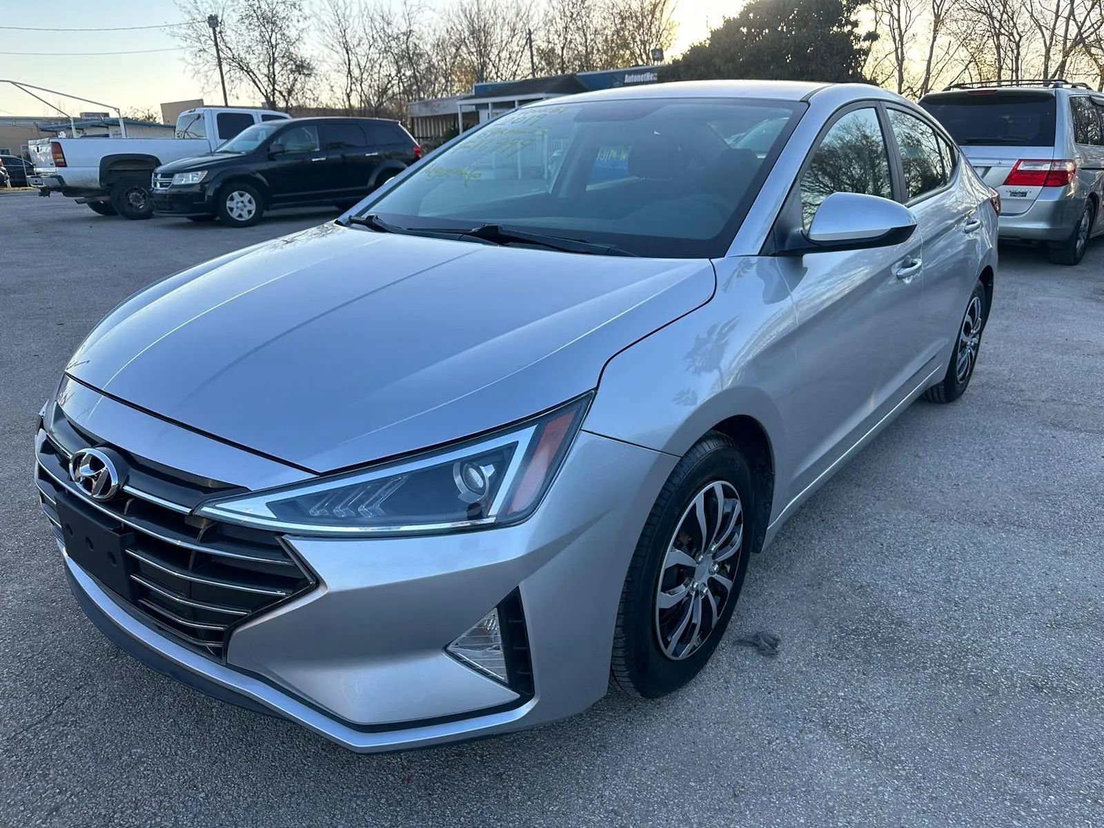 Used 2019 Hyundai Elantra SE w/ Cargo Package