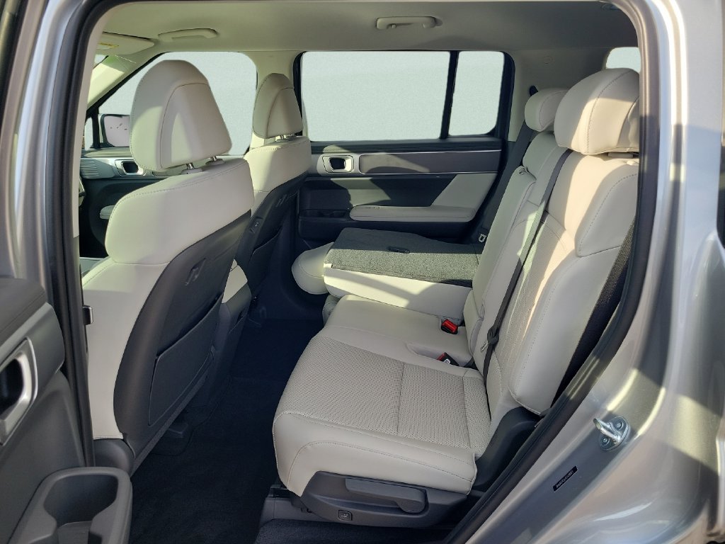 Certified 2026 Hyundai Santa Fe SEL FWD image 10