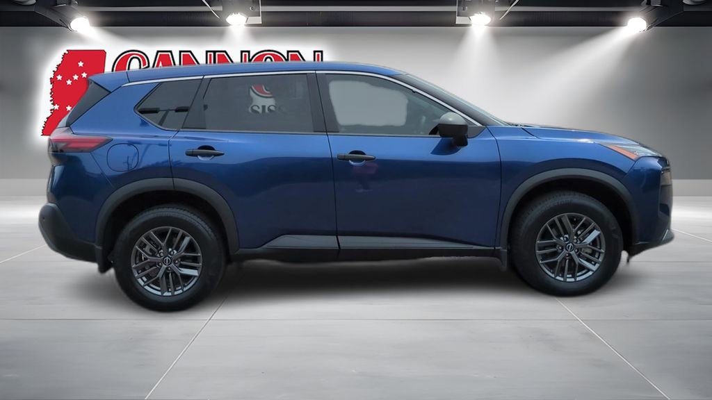 Used 2023 Nissan Rogue S image 4