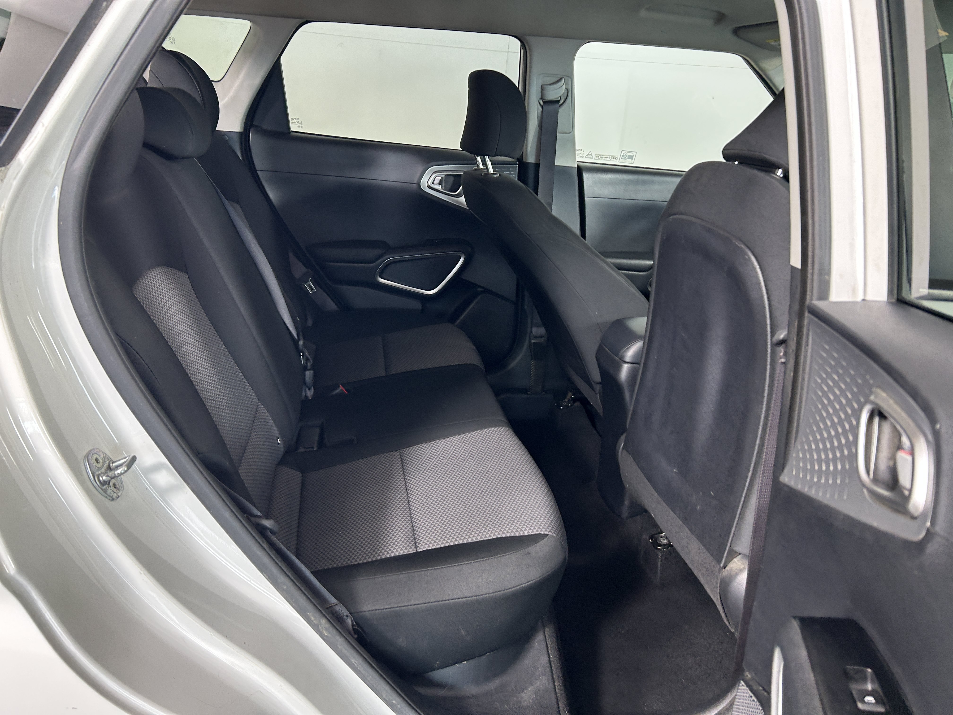Used 2020 Kia Soul LX FWD image 26