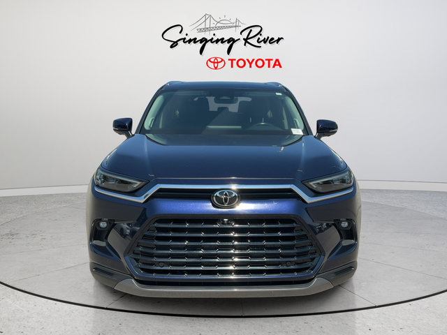 Used 2024 Toyota Grand Highlander FWD image 2