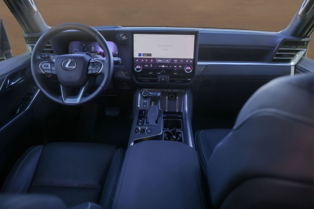 Used 2025 Lexus GX 550 w/ Accessory Package (2T) image 27