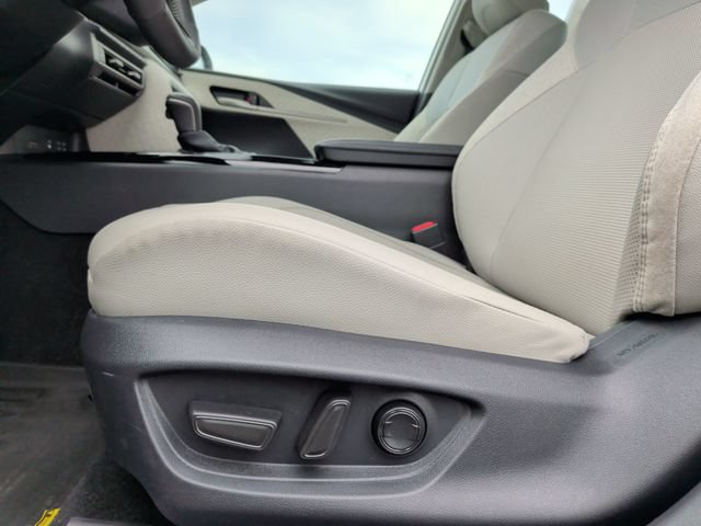 Used 2025 Toyota Camry XLE FWD image 15
