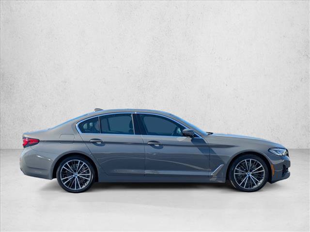 Used 2021 BMW 530e w/ Premium Package RWD image 4