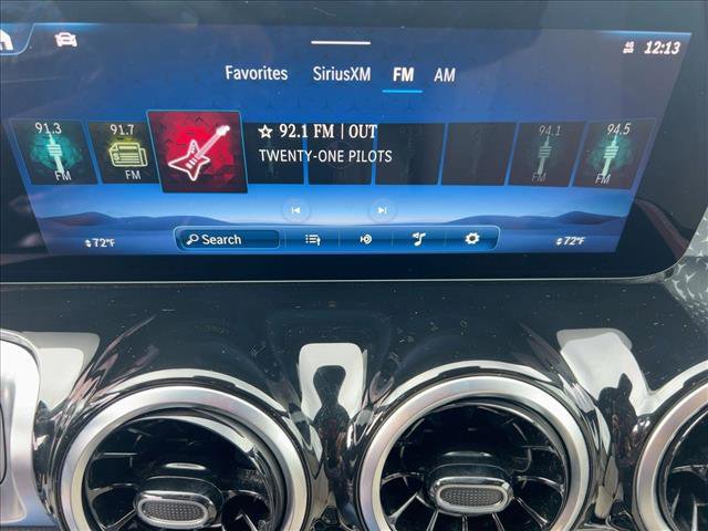 Used 2025 Mercedes-Benz GLB 250 4MATIC image 13