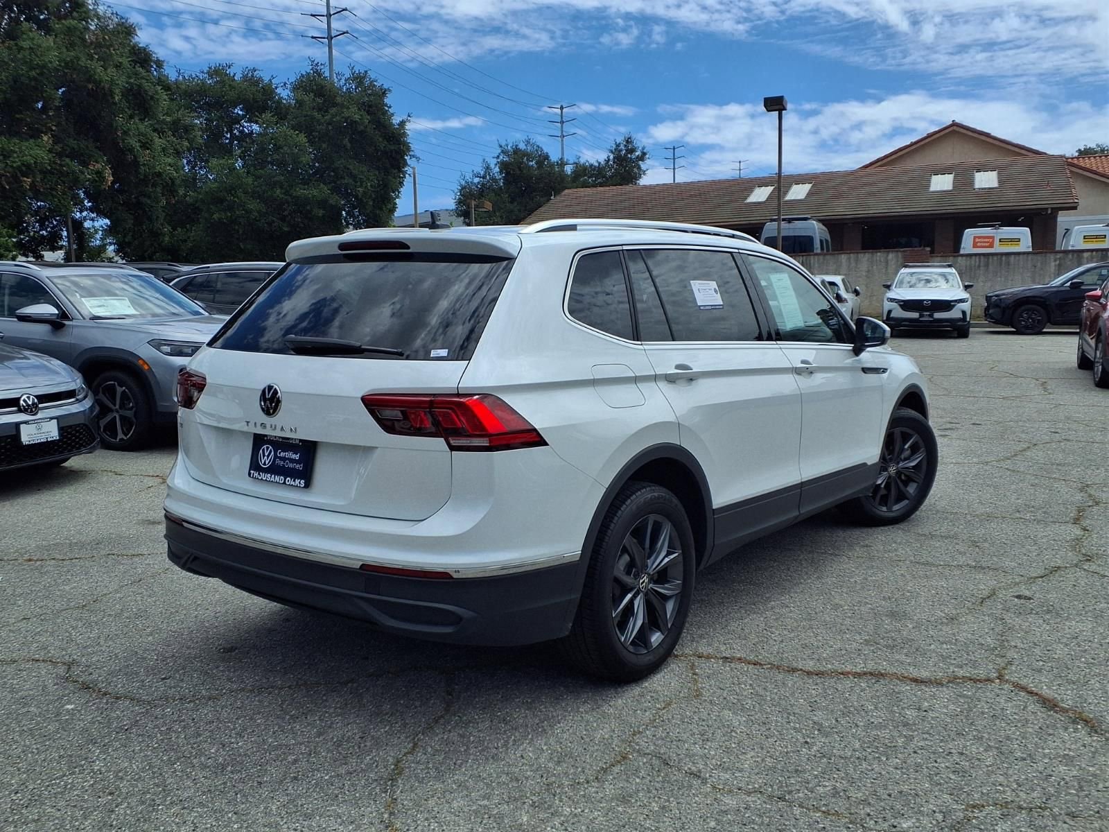 Certified 2023 Volkswagen Tiguan SE FWD image 7
