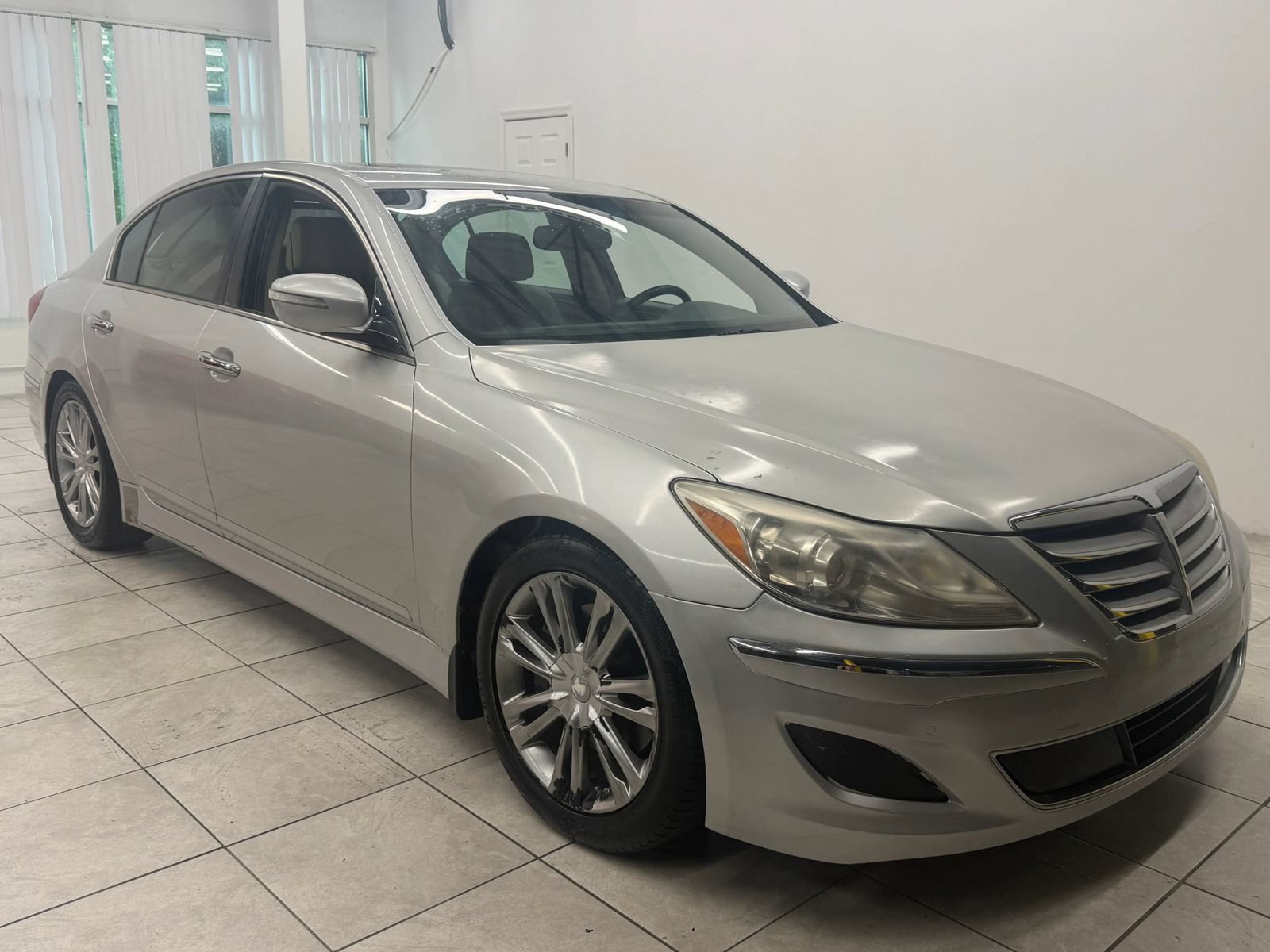 Used 2012 Hyundai Genesis 3.8 w/ Premium Pkg RWD image 1