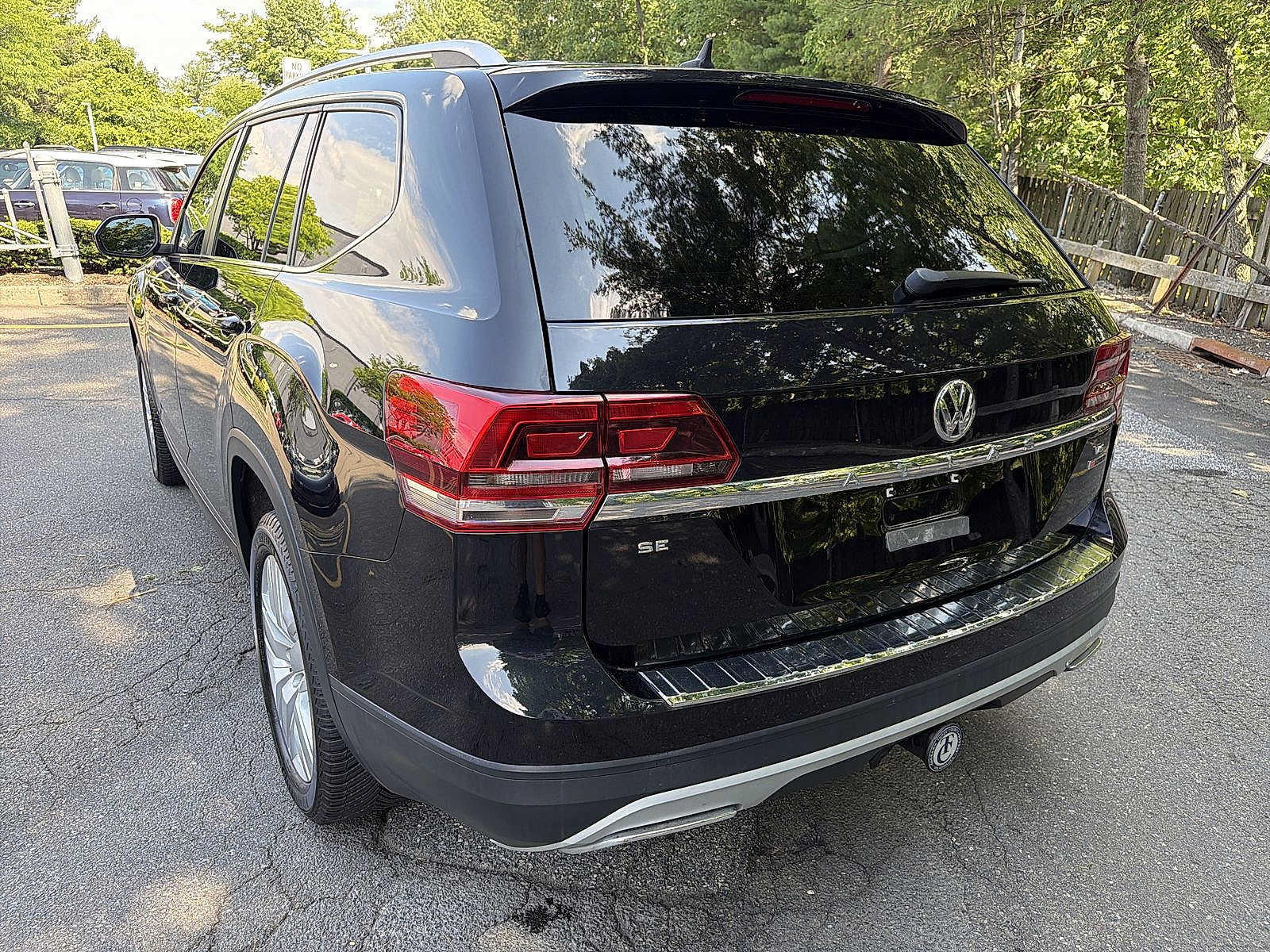Used 2019 Volkswagen Atlas SE w/ Towing Package AWD/4WD image 12