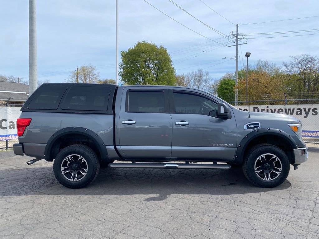 Used 2017 Nissan Titan SV AWD/4WD image 2