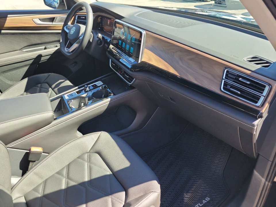 New 2026 Volkswagen Atlas SE image 28