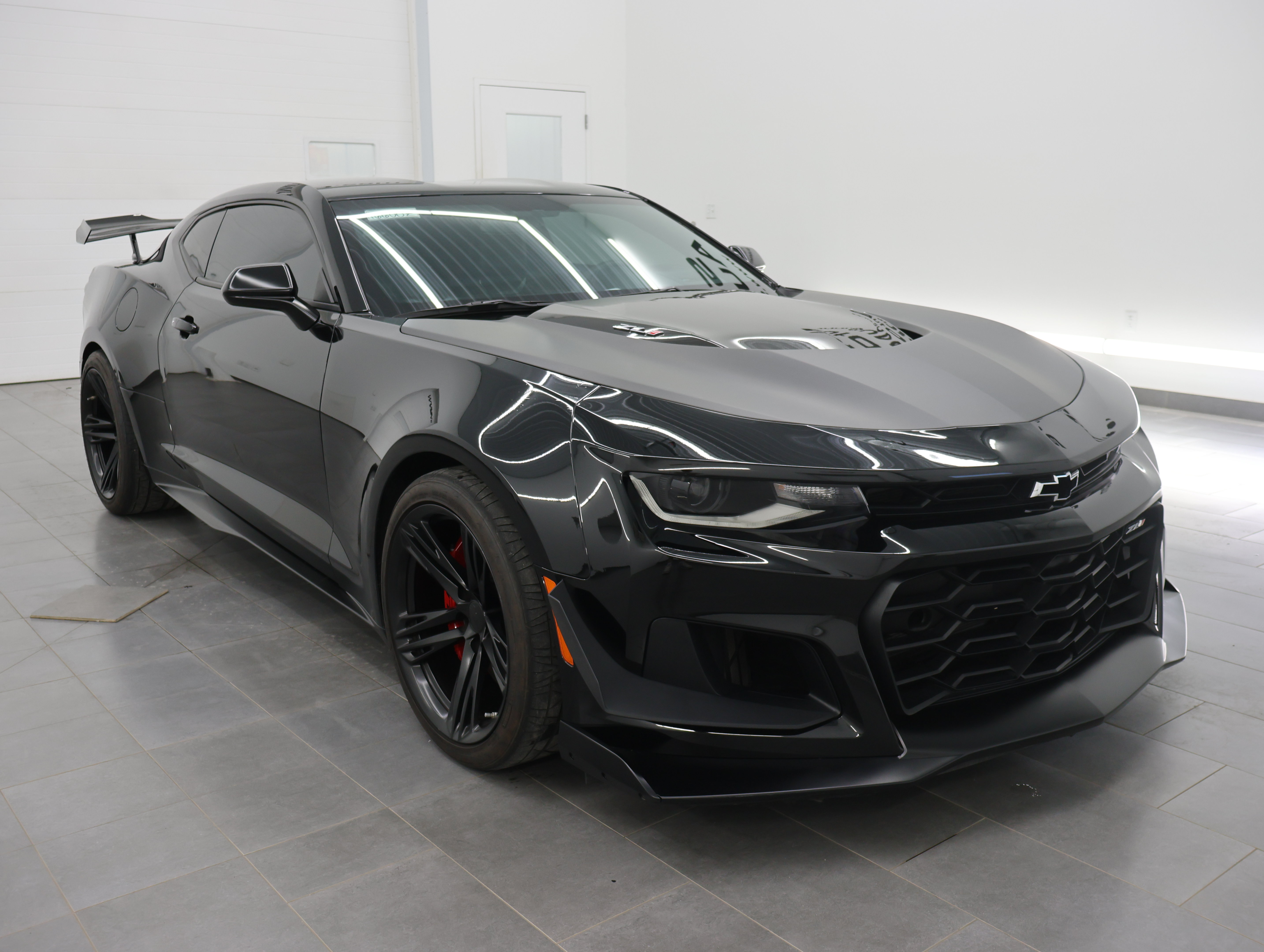 Used 2019 Chevrolet Camaro ZL1 RWD image 2