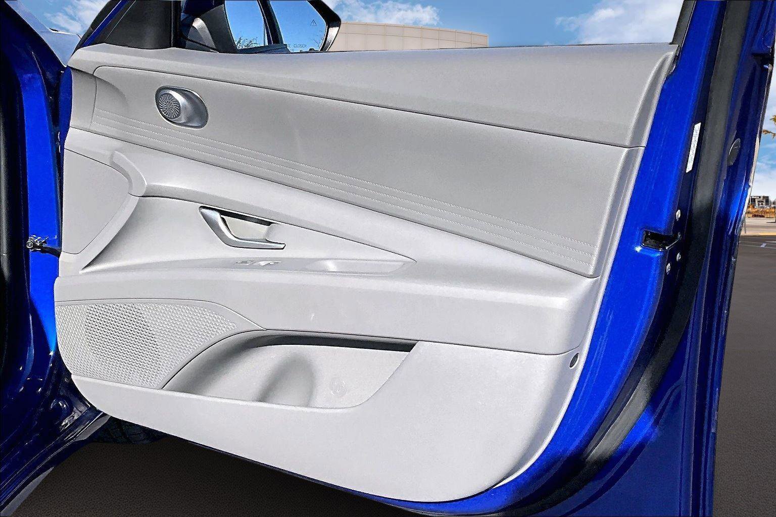 Used 2023 Hyundai Elantra Blue image 23