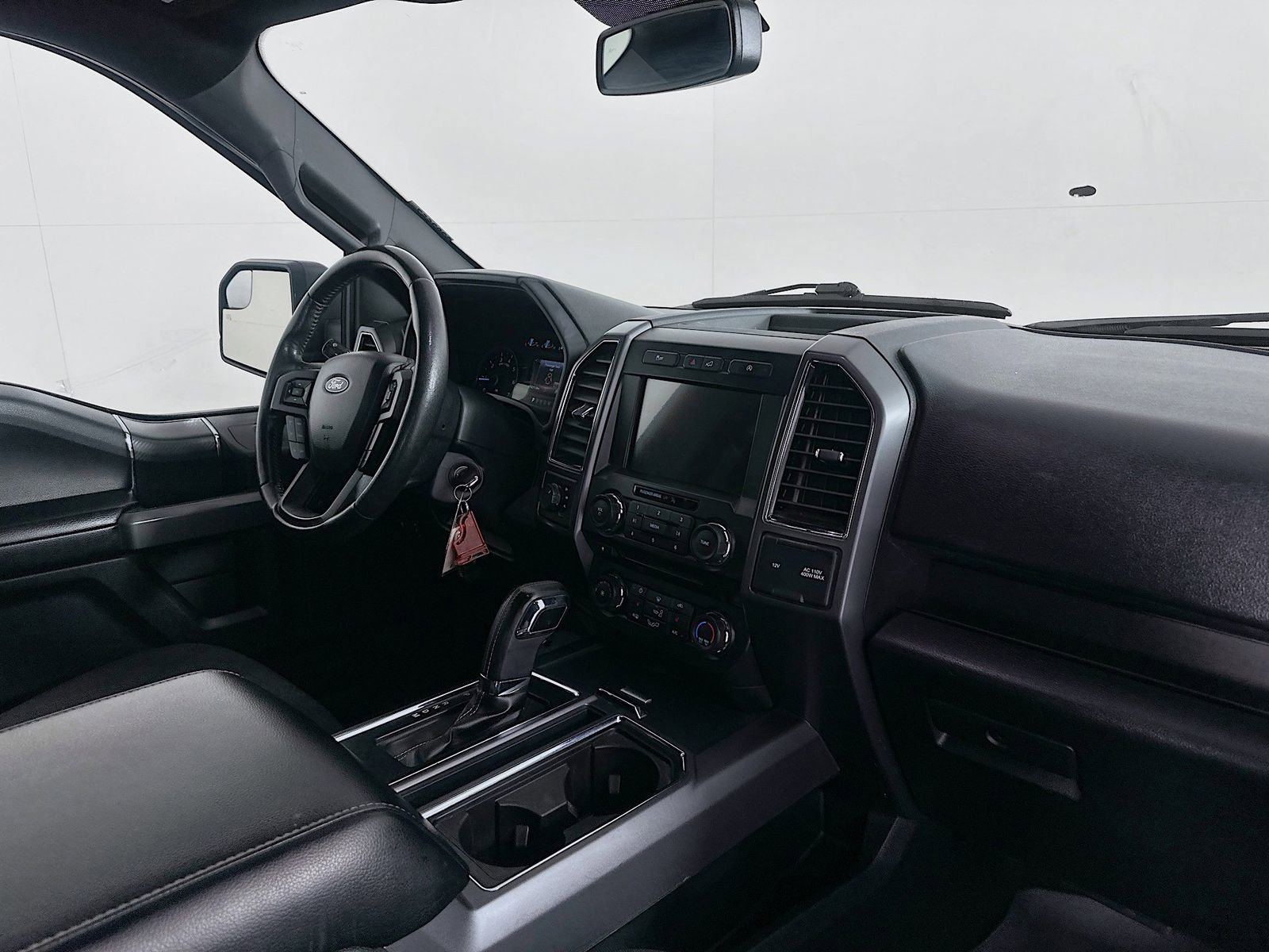 Used 2018 Ford F150 XLT w/ Equipment Group 302A Luxury AWD/4WD image 29