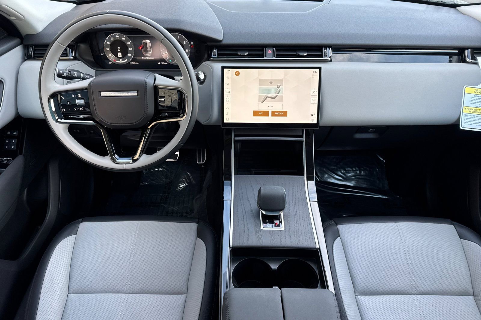 Used 2025 Land Rover Range Rover Velar Dynamic SE image 14