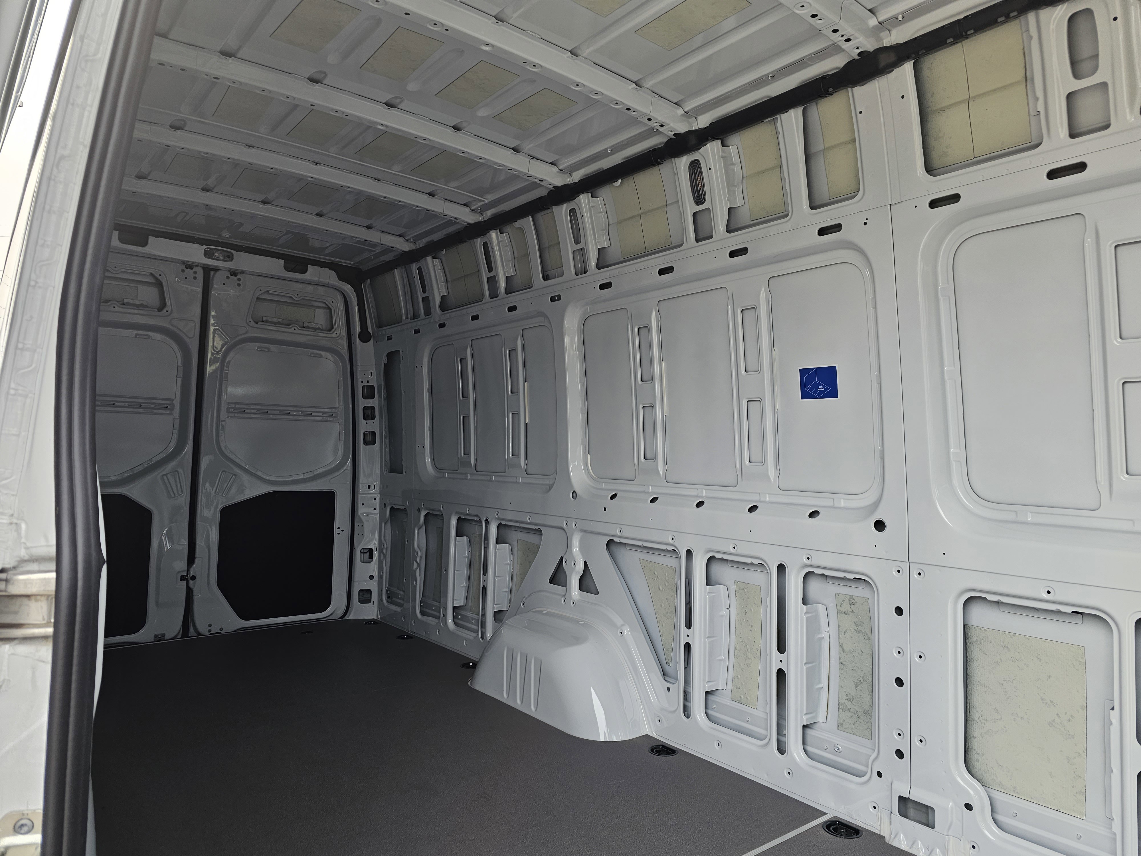 New 2025 Mercedes-Benz Sprinter 2500 image 23