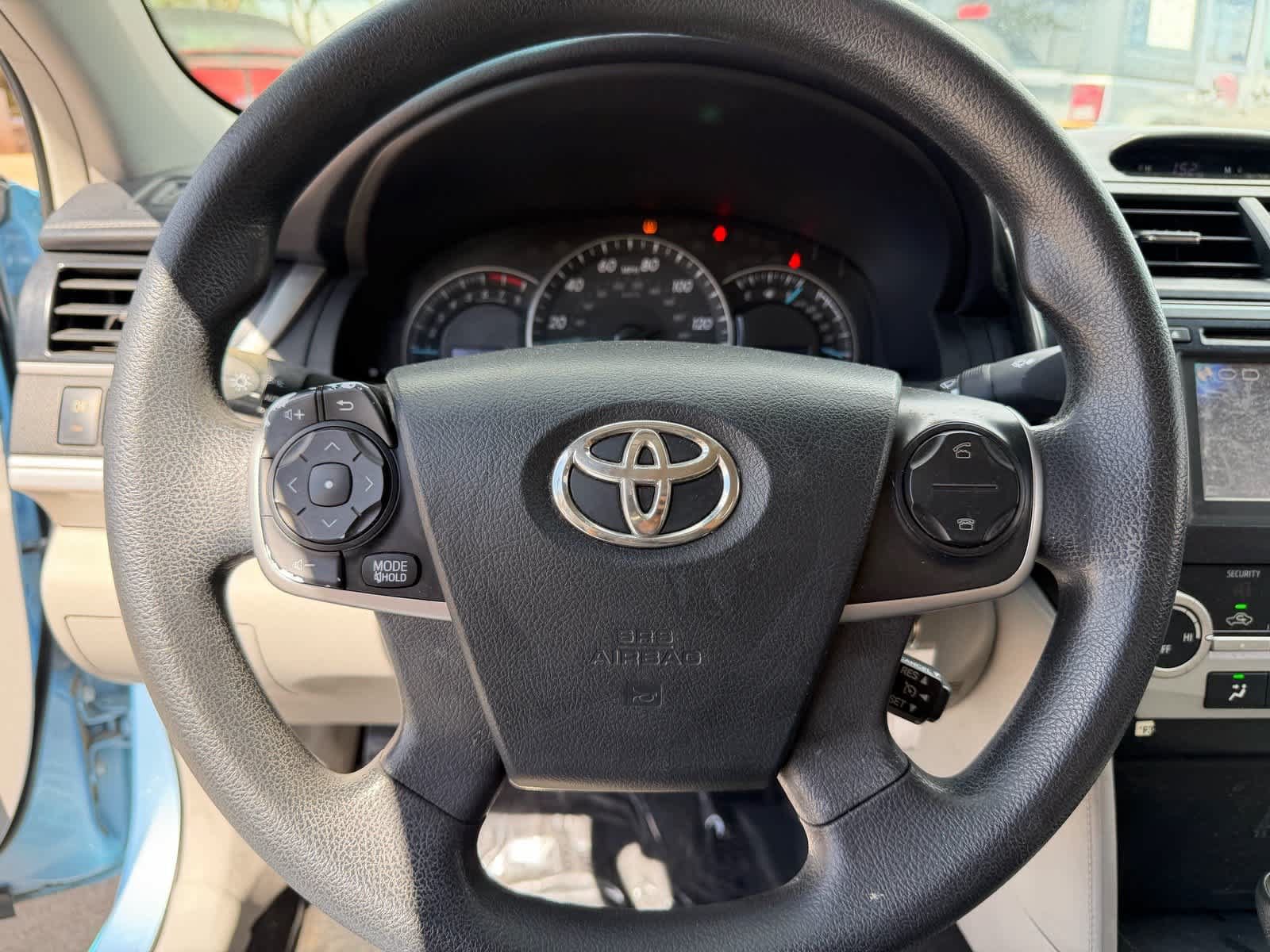Used 2013 Toyota Camry LE FWD image 12