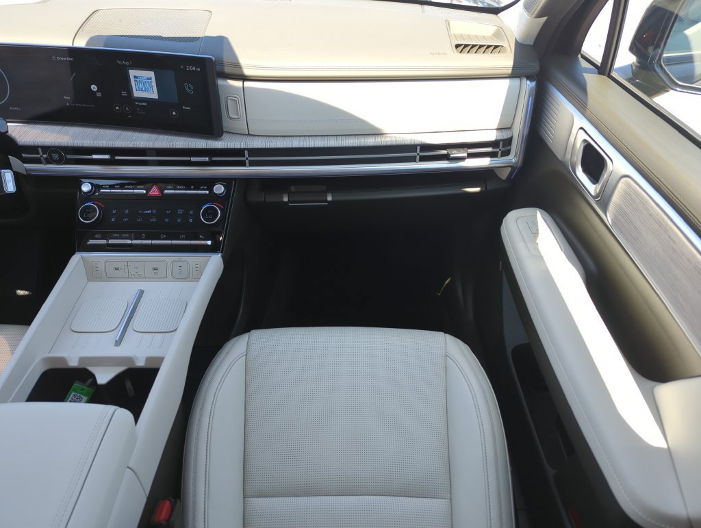 Used 2024 Hyundai Santa Fe Calligraphy FWD image 15
