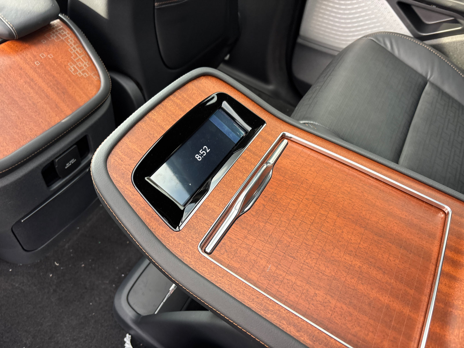 New 2026 Lincoln Navigator L Black Label AWD/4WD image 32