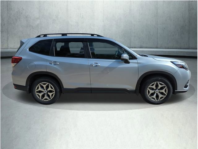 Used 2023 Subaru Forester Premium AWD/4WD image 7