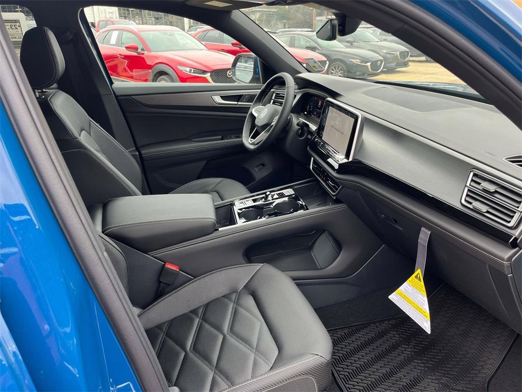 New 2025 Volkswagen Atlas Cross Sport SE image 19