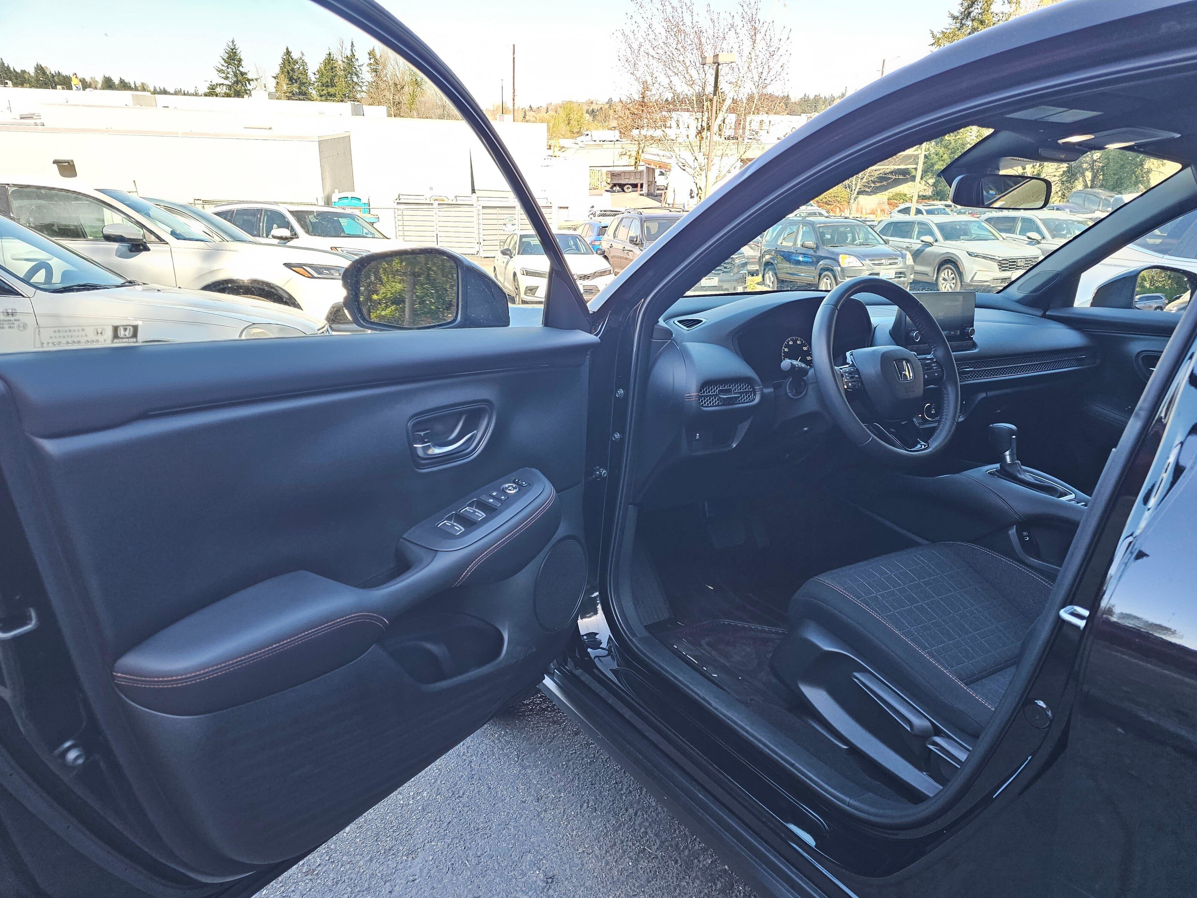 Certified 2025 Honda HR-V Sport image 20