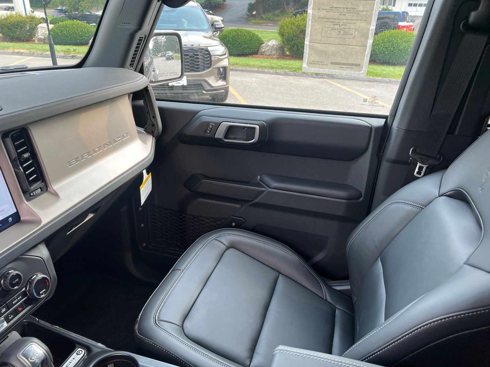 New 2026 Ford Bronco Outer Banks AWD/4WD image 33