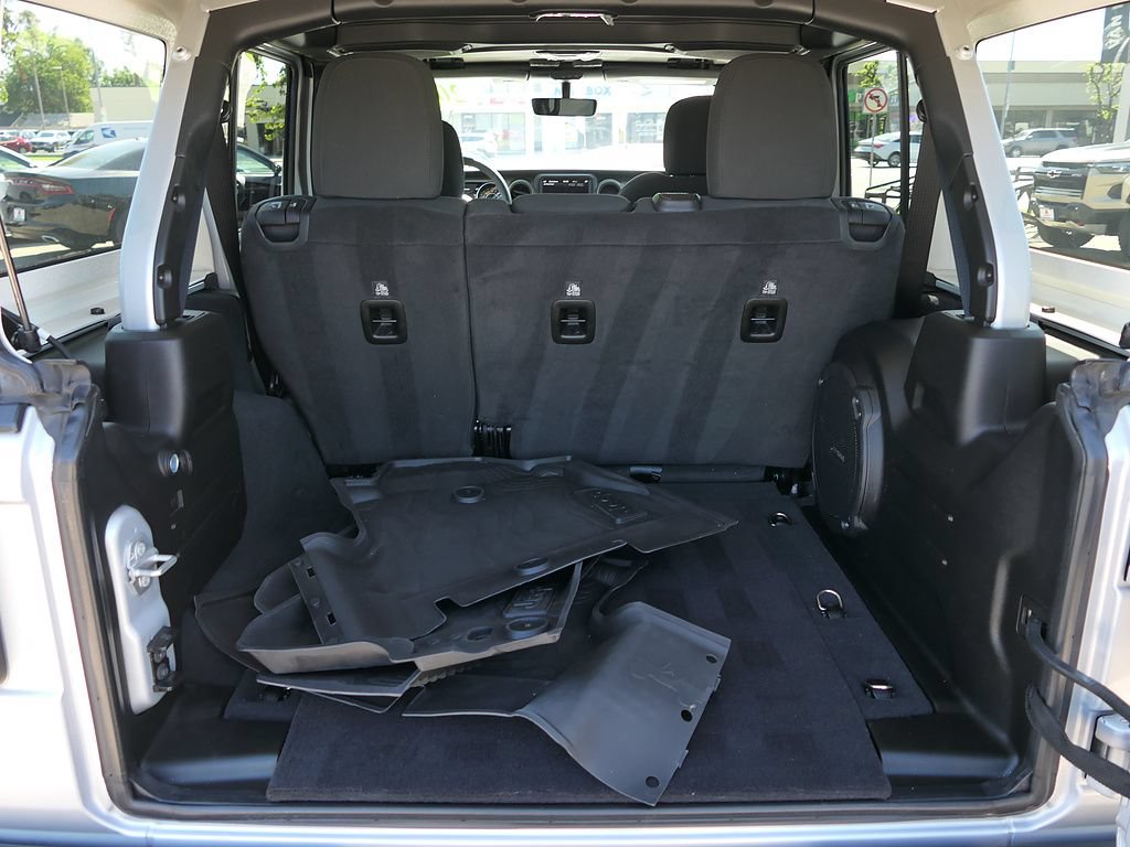 Used 2023 Jeep Wrangler Unlimited Sport AWD/4WD image 22