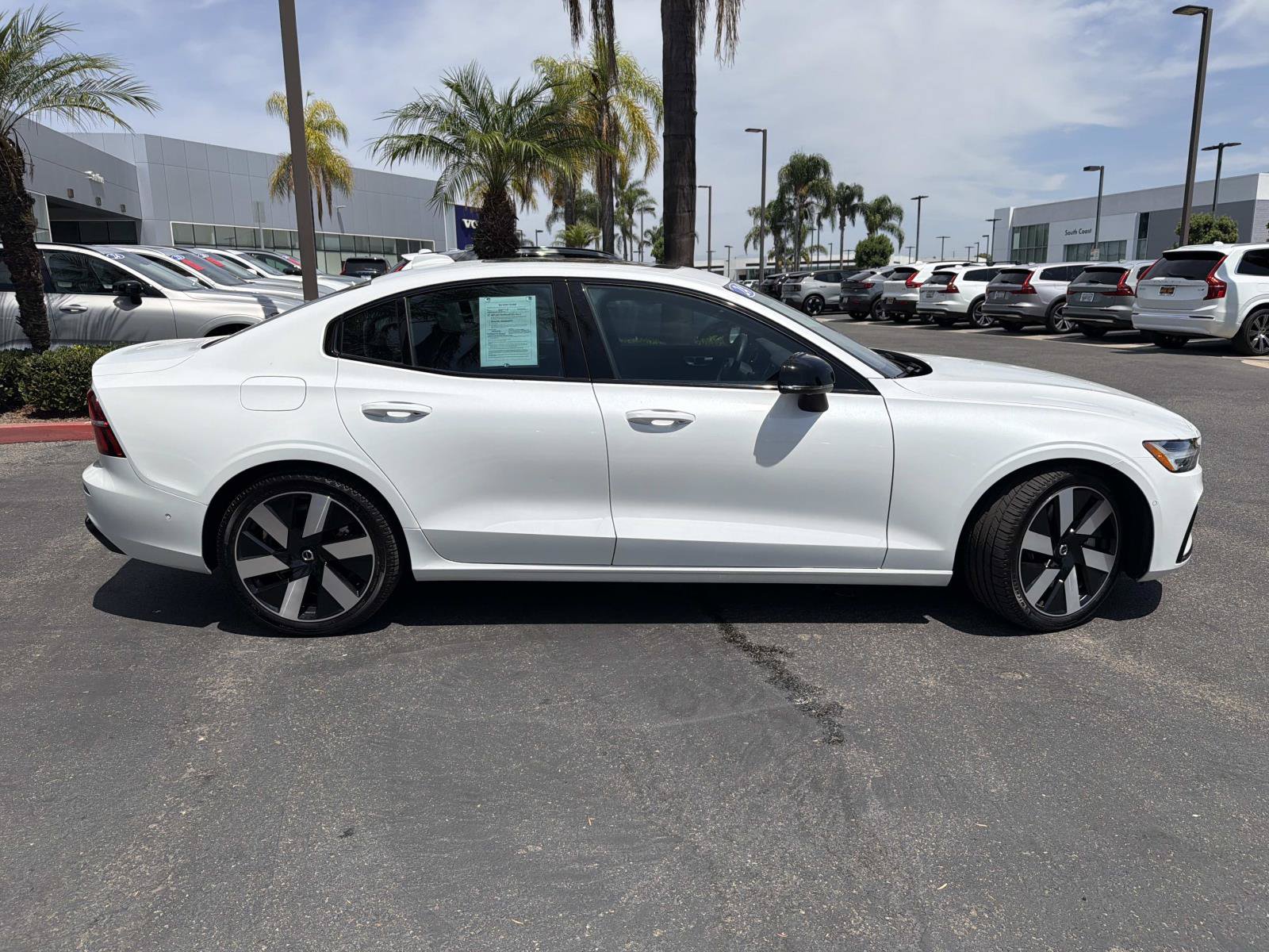 Certified 2024 Volvo S60 T8 Plus AWD/4WD image 4