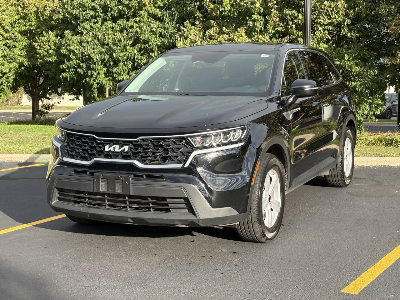 Used 2023 Kia Sorento LX FWD image 3