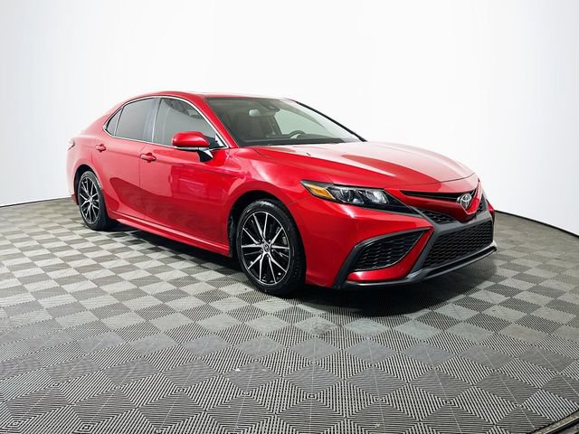 Used 2024 Toyota Camry SE w/ Cold Weather Package