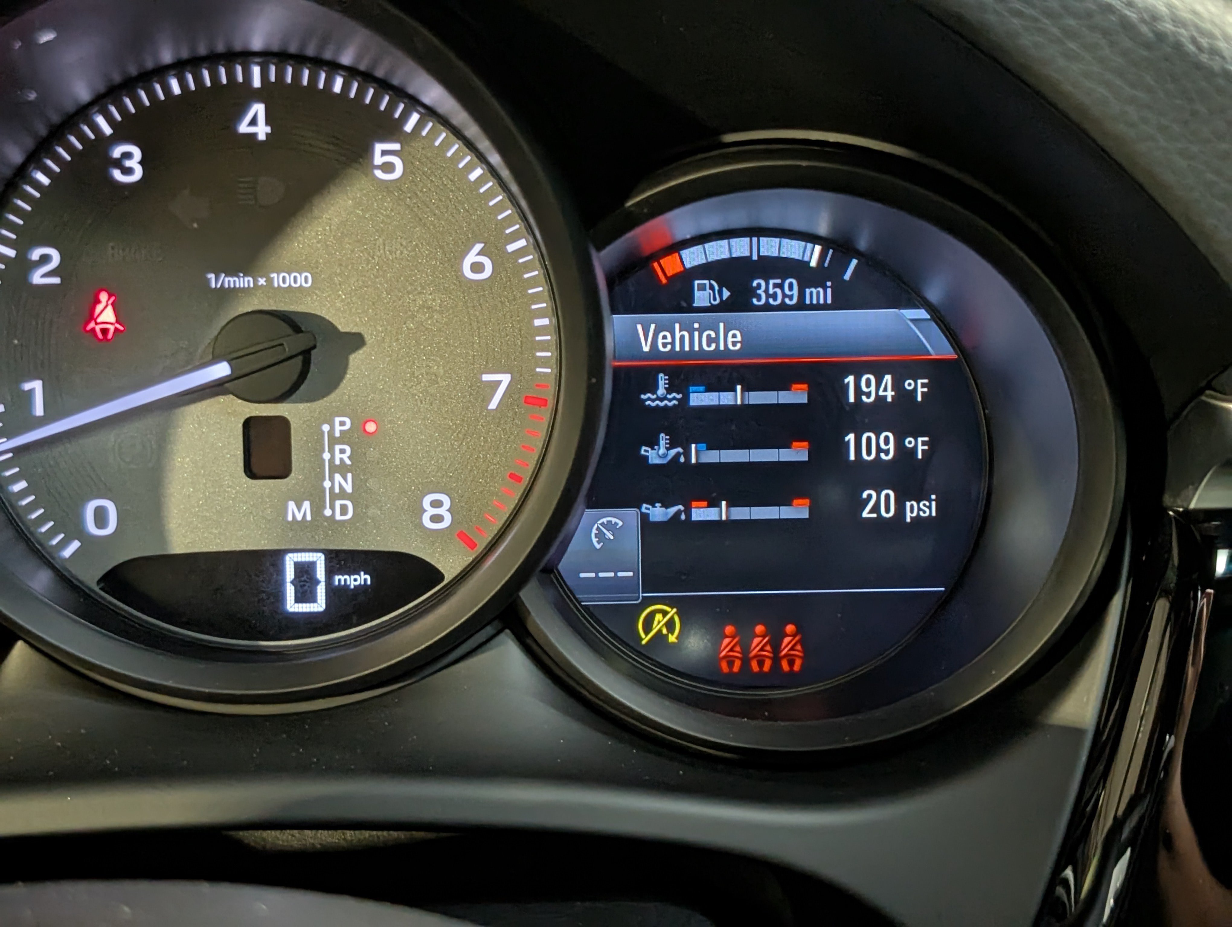 Certified 2022 Porsche Macan S AWD/4WD image 31