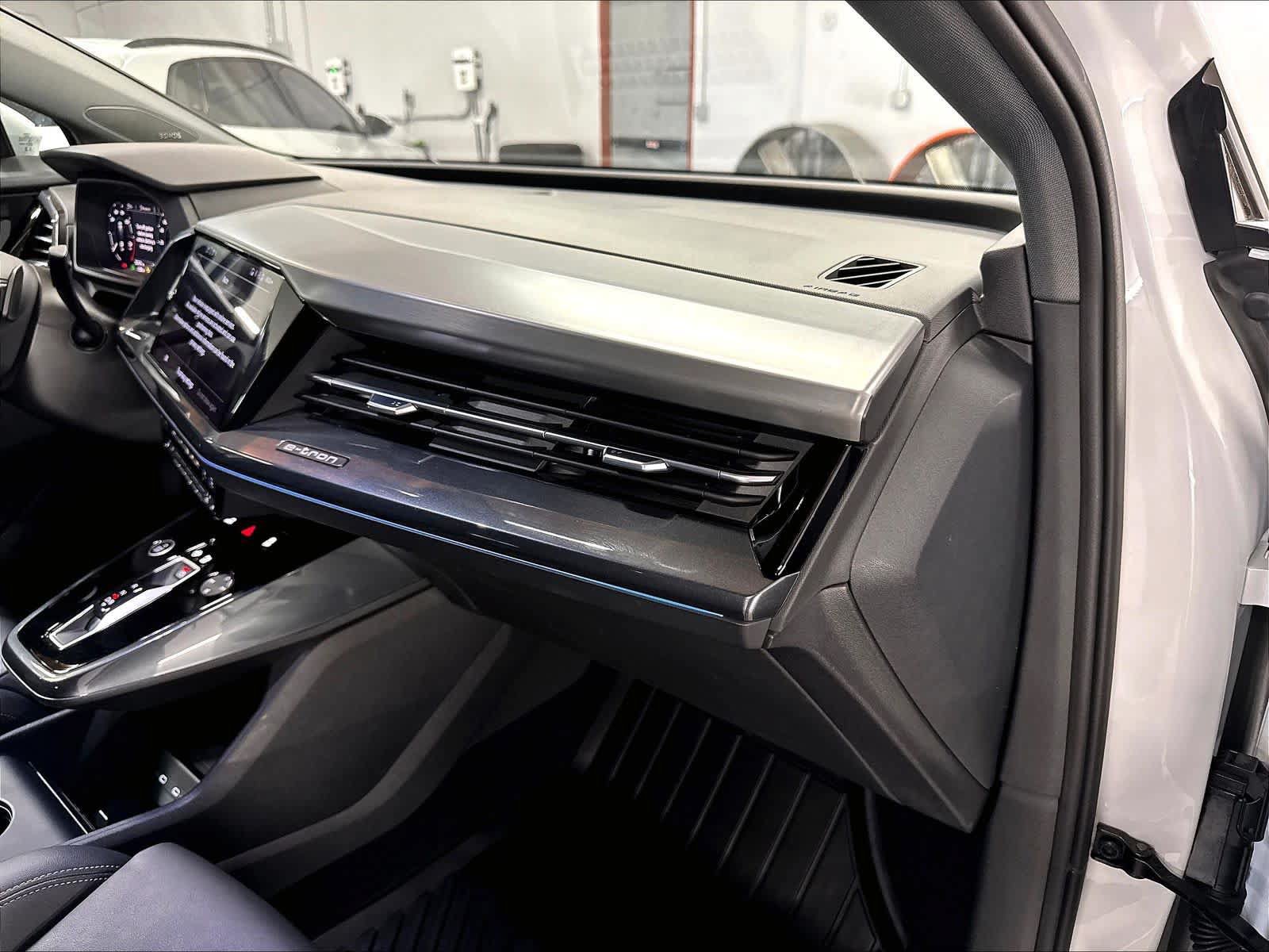 Certified 2023 Audi Q4 e-tron Premium Plus w/ Premium Plus AWD/4WD image 17
