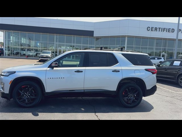 Certified 2022 Chevrolet Traverse Premier w/ Redline Edition FWD image 5