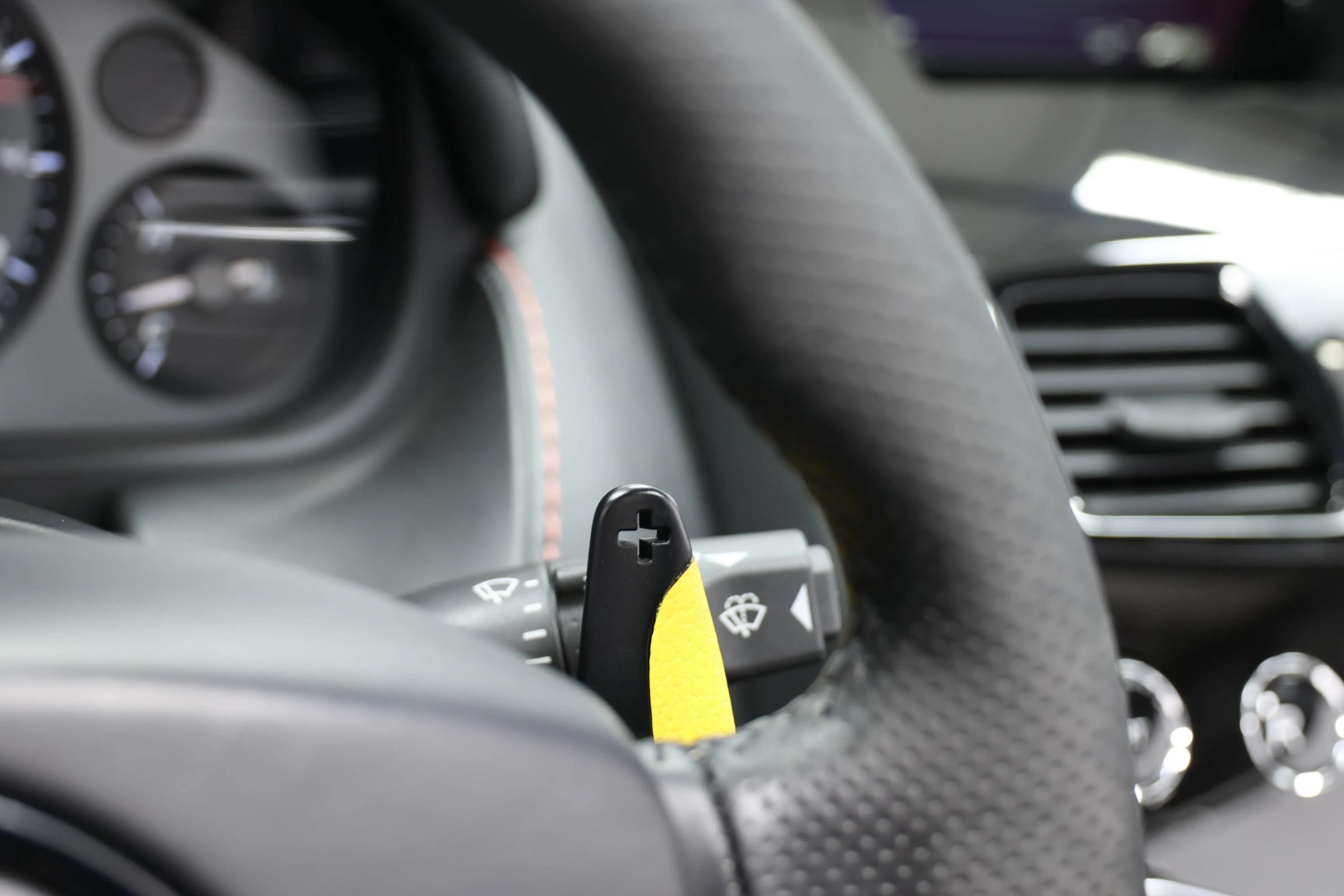 Used 2016 Aston Martin V8 Vantage GT RWD image 27