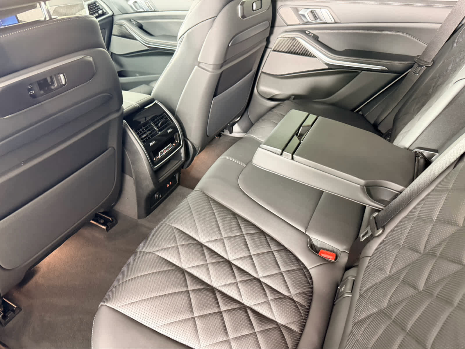 New 2026 BMW X5 M60i AWD/4WD image 18