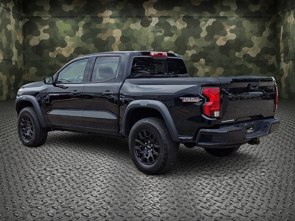 Used 2024 Chevrolet Colorado Trail Boss w/ Safety Package AWD/4WD image 3