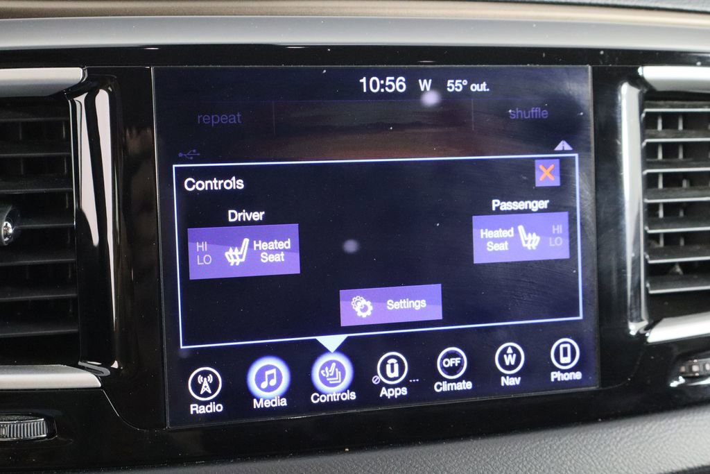 Used 2017 Chrysler Pacifica Touring-L w/ Tire & Wheel Group image 32