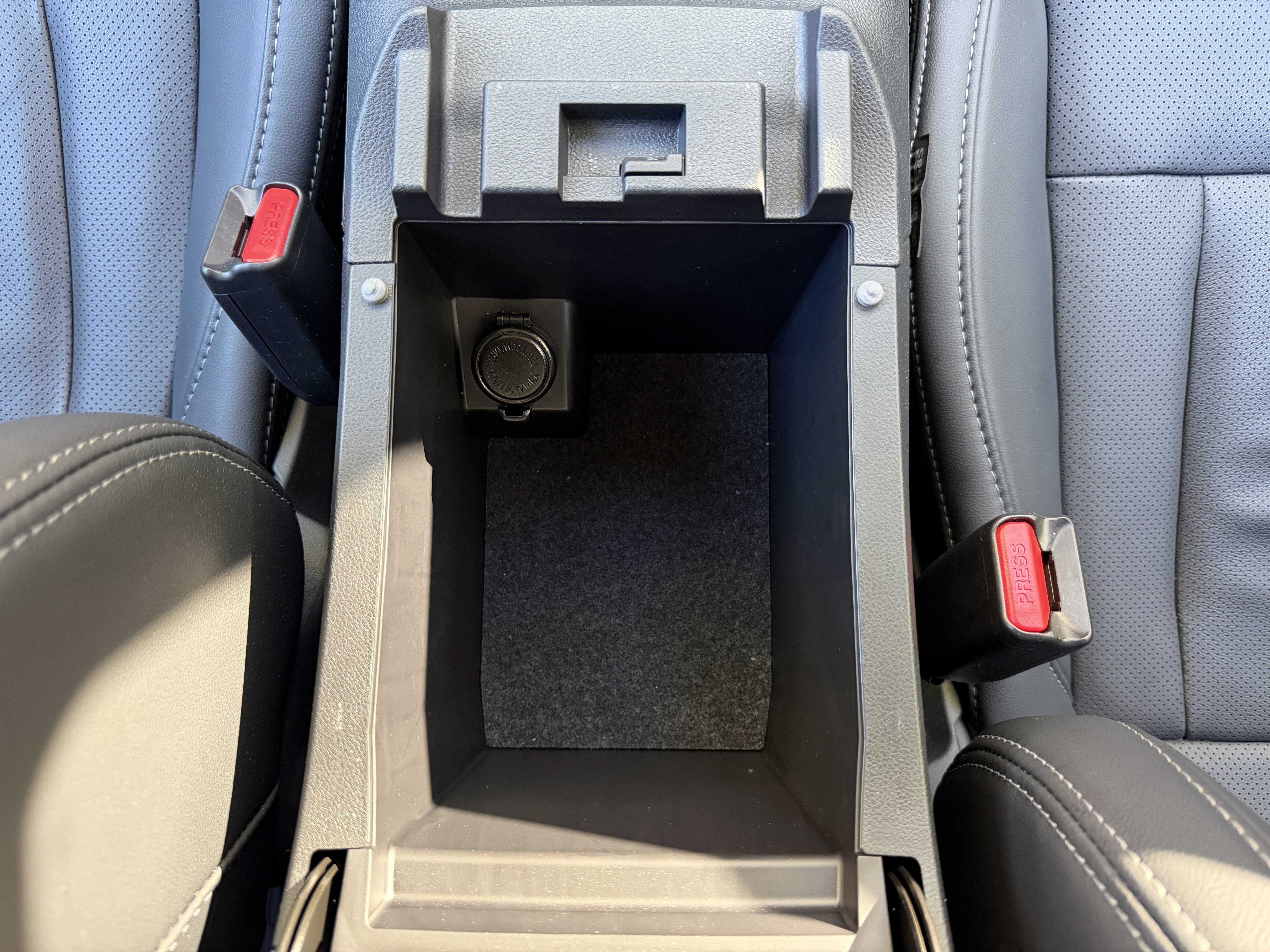 Used 2025 Subaru Outback Limited image 28