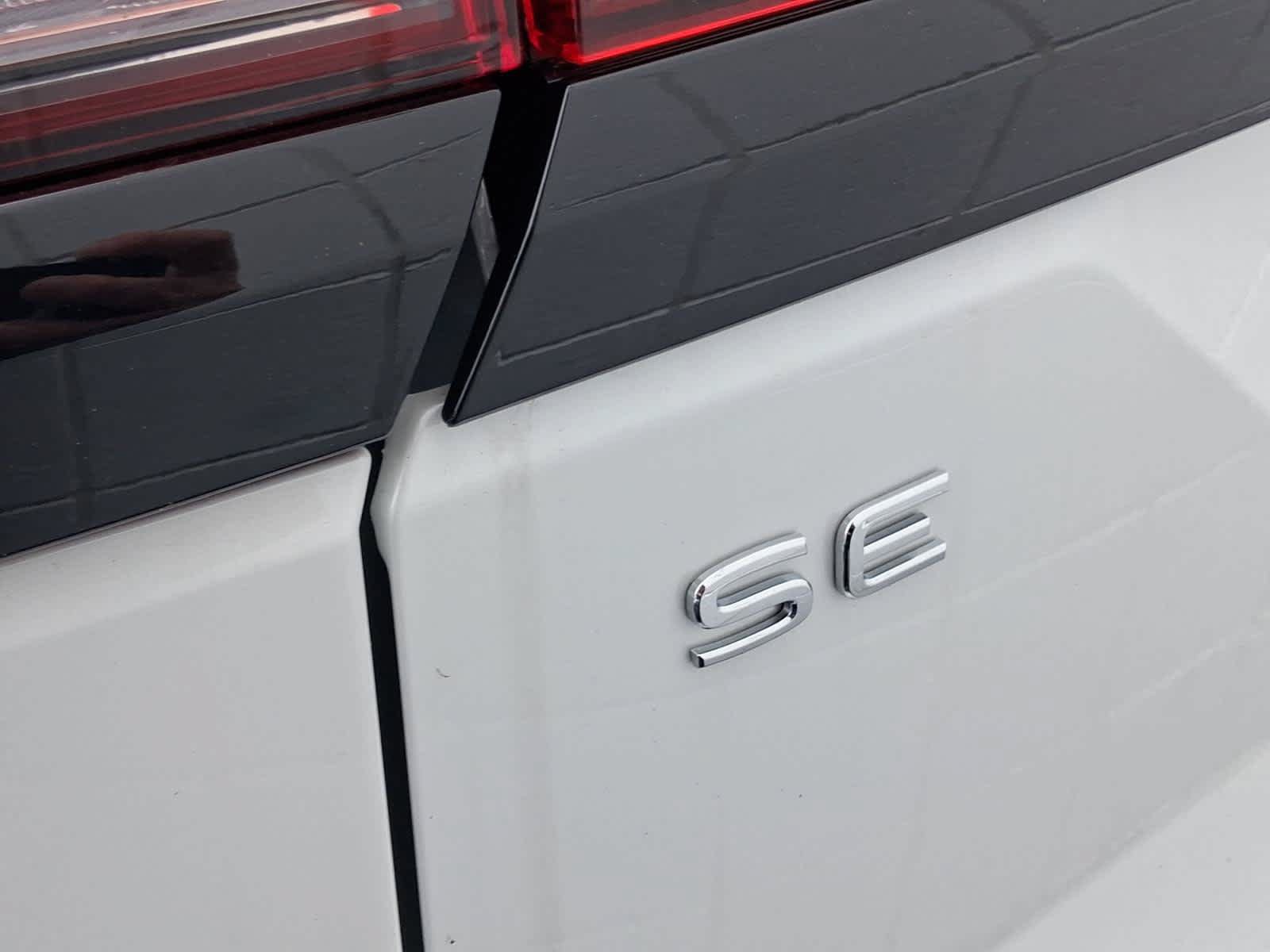 New 2026 Volkswagen Atlas Peak Edition AWD/4WD image 9