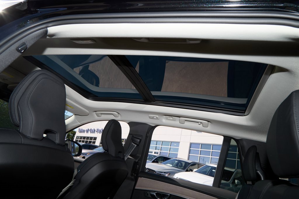 New 2026 Volvo XC90 B6 Plus w/ Protection Package Premier image 38