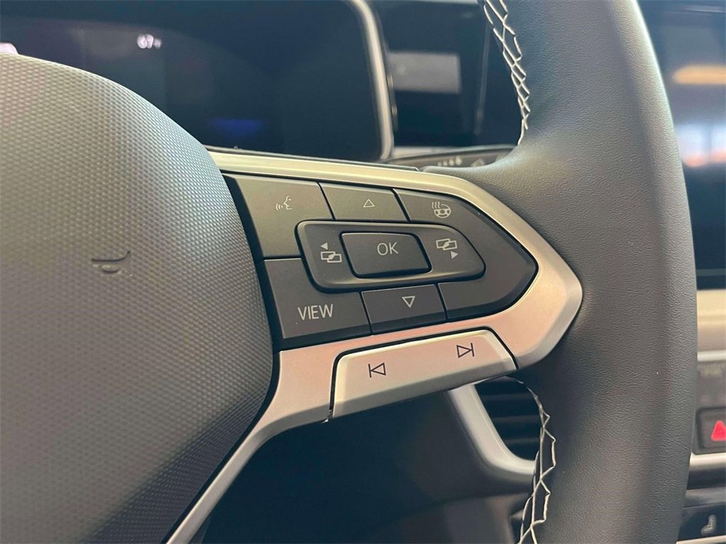 New 2025 Volkswagen Taos SE image 24