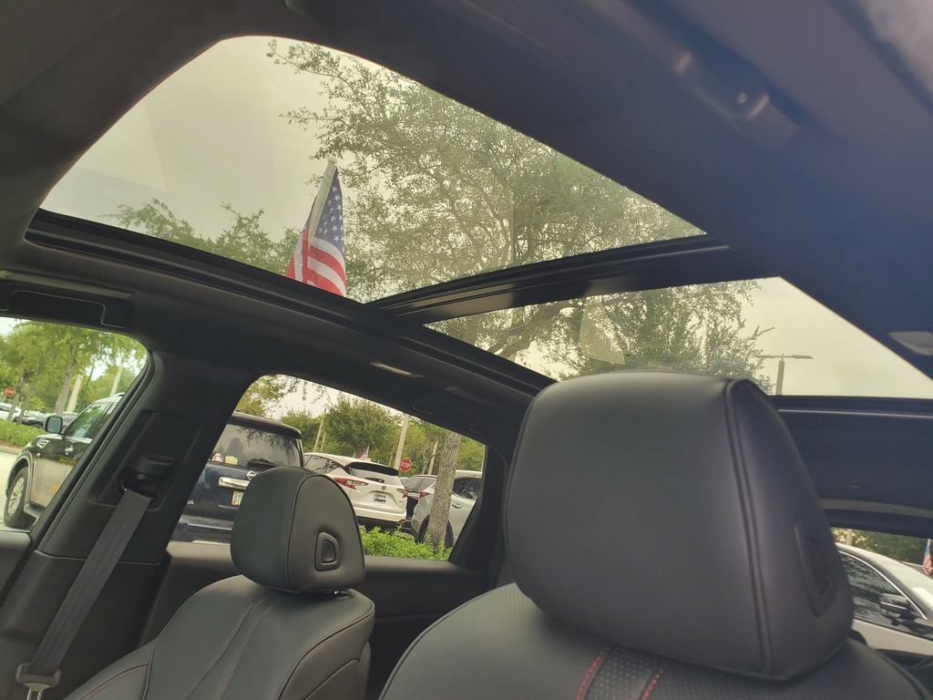 Used 2025 Acura RDX w/ Advance Package AWD/4WD image 18