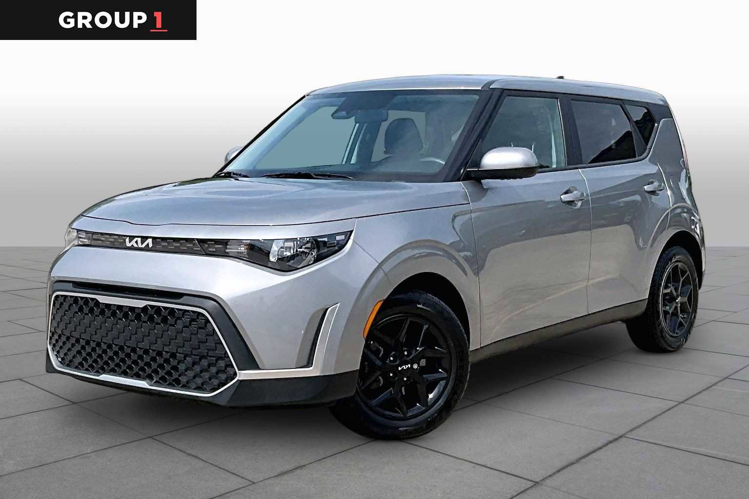 Used 2024 Kia Soul LX w/ Option Group 015 FWD image 1