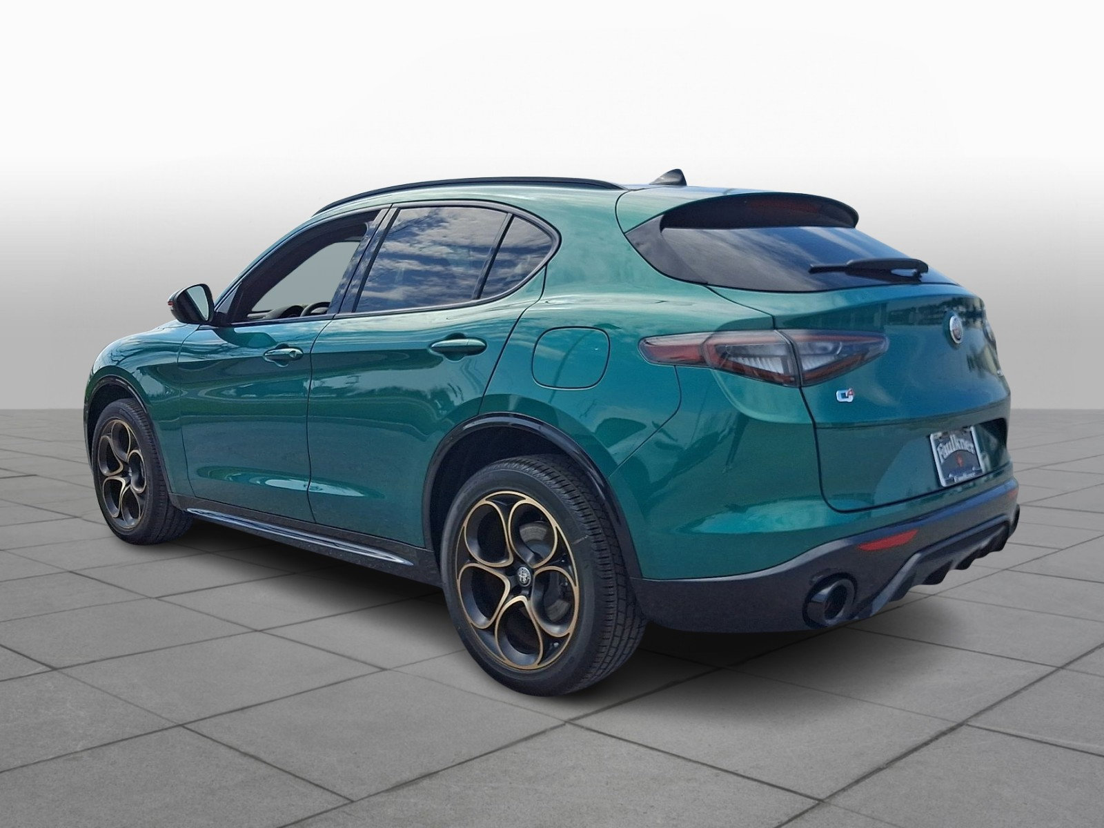 New 2026 Alfa Romeo Tonale w/ Active Assist Package image 3