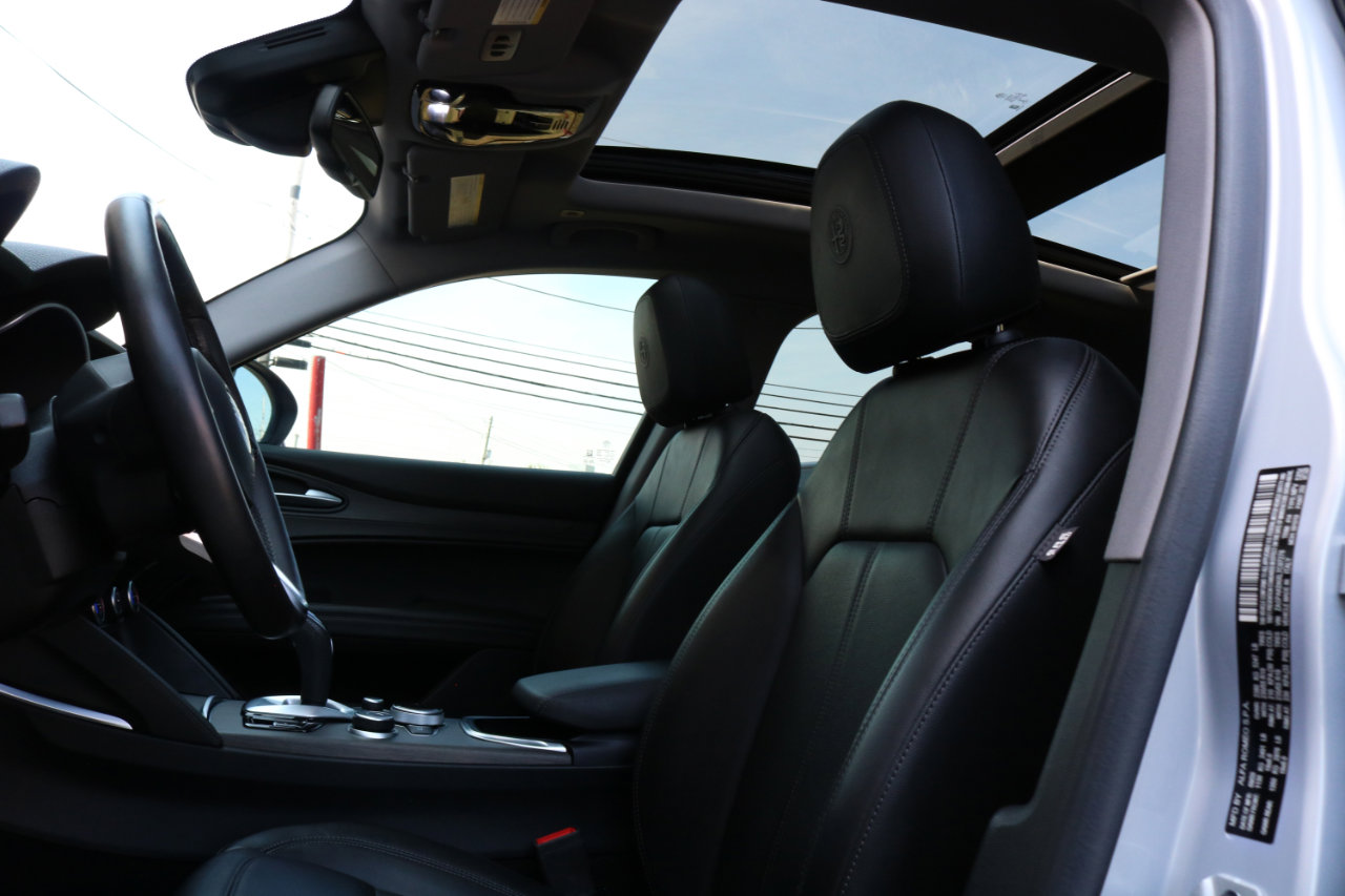 Used 2020 Alfa Romeo Stelvio Ti w/ Active Blind Spot Package image 22