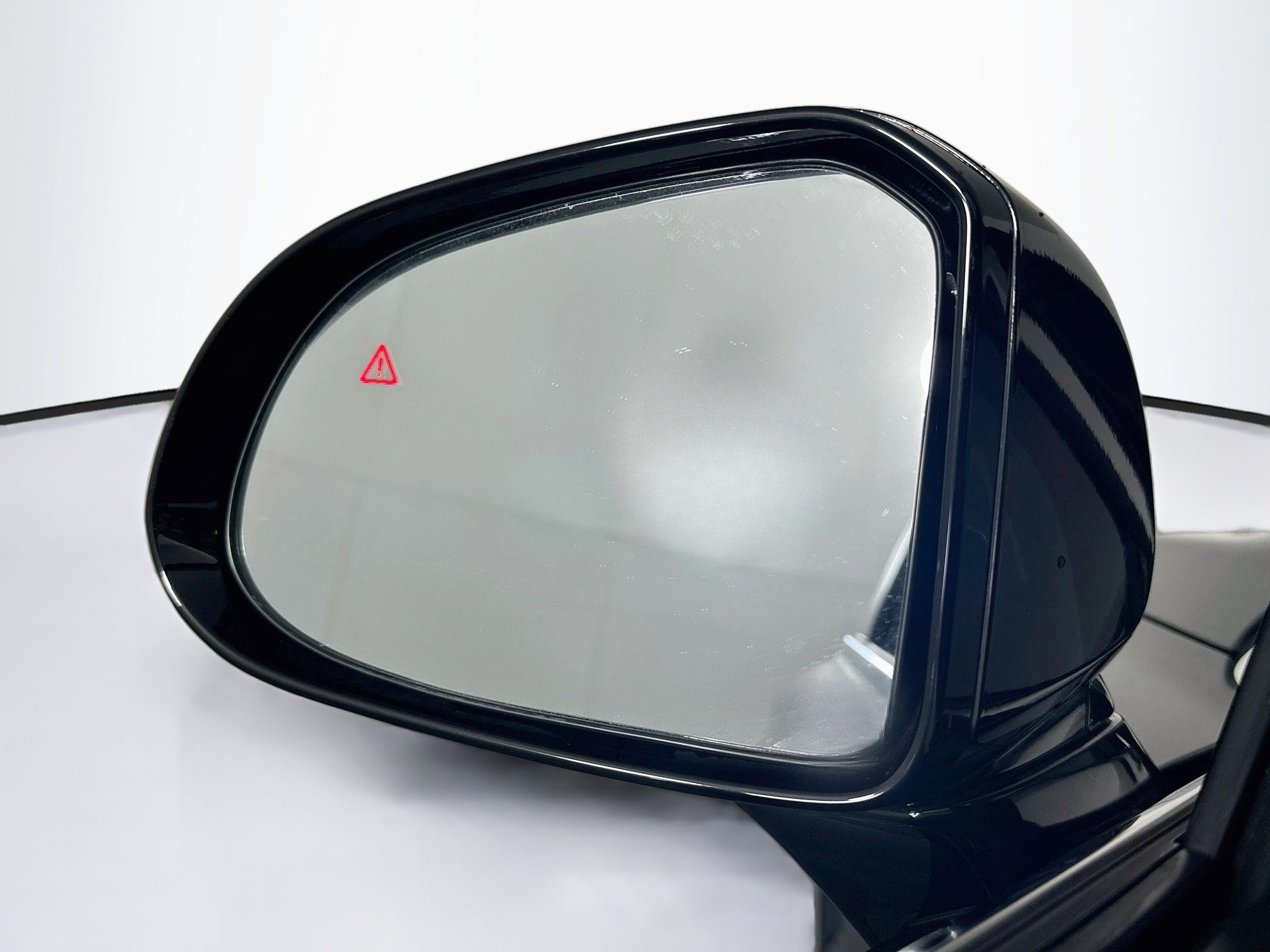 Used 2023 Hyundai Santa Fe SEL FWD image 16