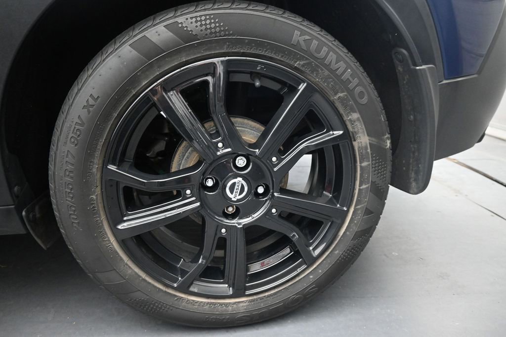 Used 2020 Nissan Kicks SR w/ SR Premium Package FWD image 15